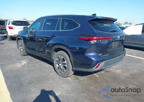 2023 Toyota Highlander Xle z USA, uszkodzony, nr VIN 5TDKDRAH9PS010121